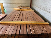 Walaba planken geschaafd 3050-4000x45x27mm (244x) - afbeelding 1 van  3