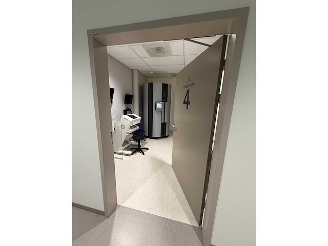 Waldmann - uv7200 - uv-lampen (uvb) 42 x tl 01 120 w - various hospital inventory - afbeelding 3 van  14