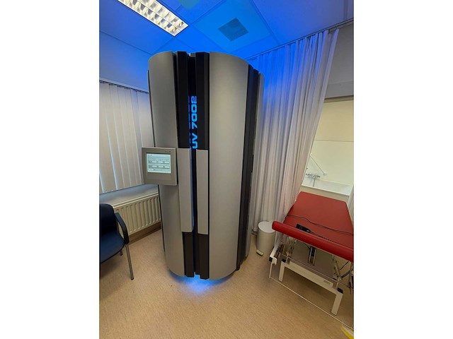 Waldmann - uv7200k - uv-lampen (uvb) 21 x tl 01 120 w uv-lampen (uva) 21 x tl 01 120 w - various hospital inventory - afbeelding 7 van  13