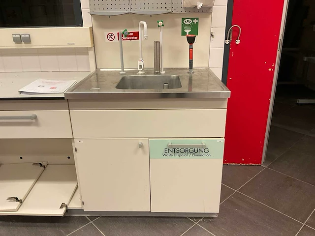 Waldner laboratorium wasmeubel - afbeelding 3 van  9