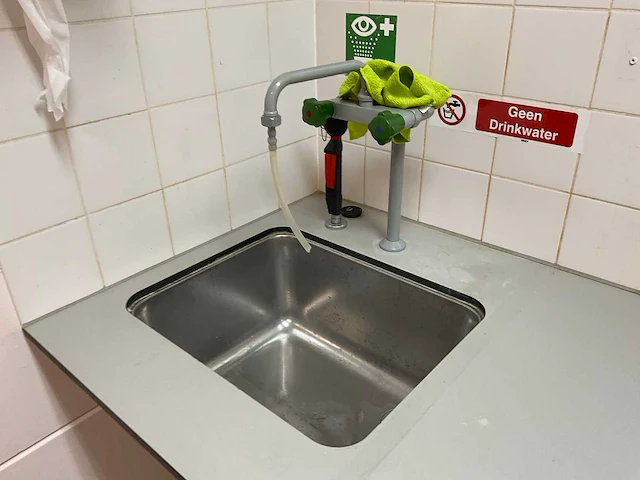 Waldner laboratoriummeubilair - afbeelding 9 van  9