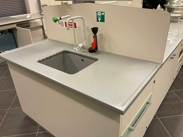 Waldner laboratoriumtafel - afbeelding 11 van  20