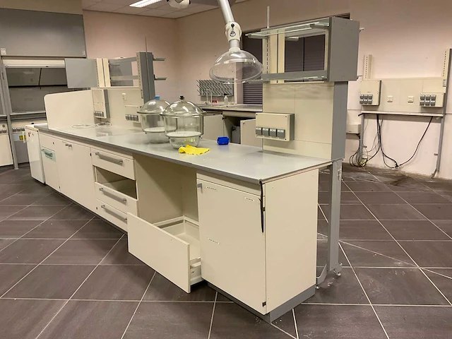 Waldner laboratoriumtafel - afbeelding 1 van  20