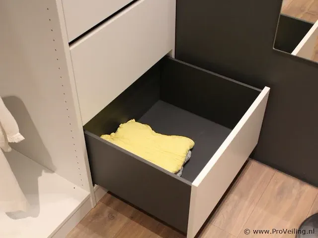 Walk-in closet - afbeelding 8 van  40