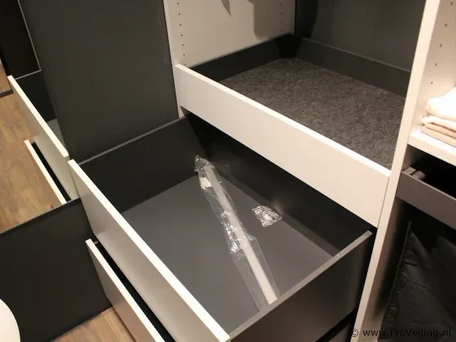 Walk-in closet - afbeelding 14 van  40