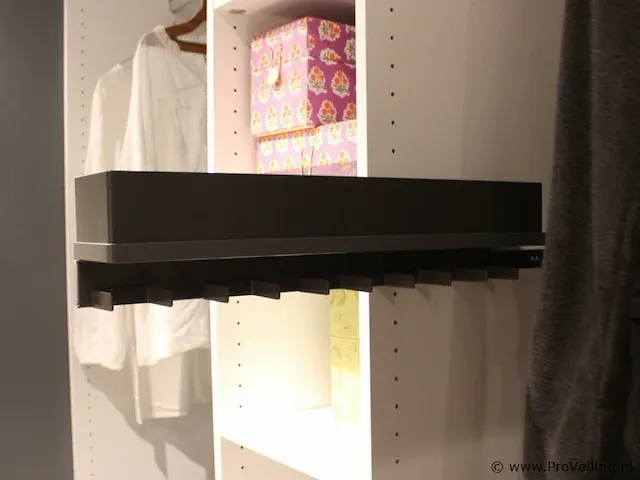 Walk-in closet - afbeelding 24 van  40