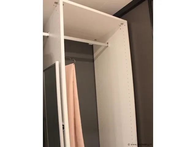 Walk-in closet - afbeelding 28 van  40