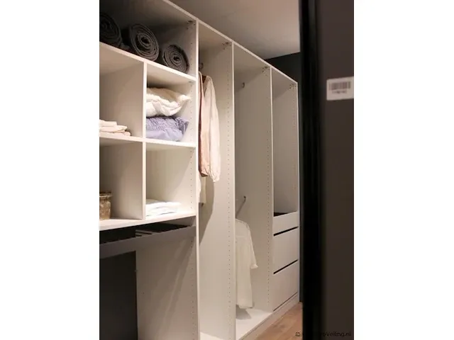 Walk-in closet - afbeelding 34 van  40