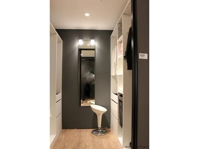 Walk-in closet - afbeelding 36 van  40