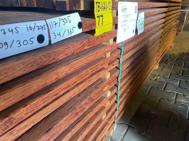 Wallaba latten geschaafd 2450-3650x45x27mm (285x) - afbeelding 2 van  3
