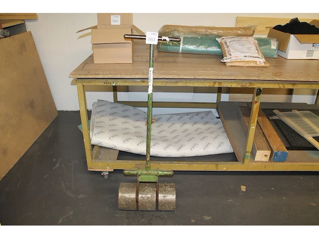 Wals met breedte 39 cm en hoogte 120 cm. - afbeelding 1 van  2