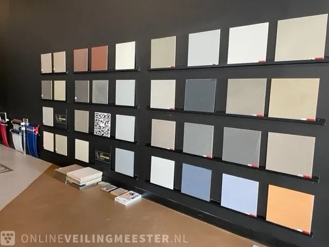 Wand met monsterborden - afbeelding 3 van  4