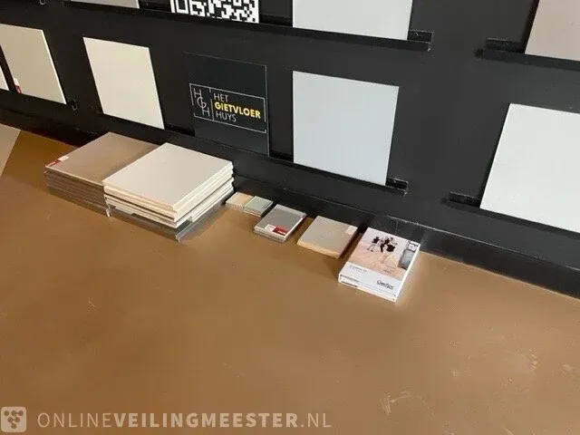 Wand met monsterborden - afbeelding 4 van  4