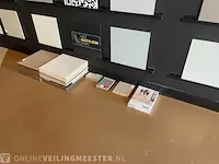 Wand met monsterborden - afbeelding 4 van  4