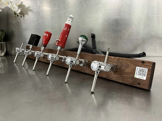 Wand tapkranen - afbeelding 1 van  4