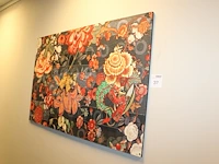 Wandbord met moooi doek. afmeting 130 x 80 cm. let op: in de hoeken geschroefd.
