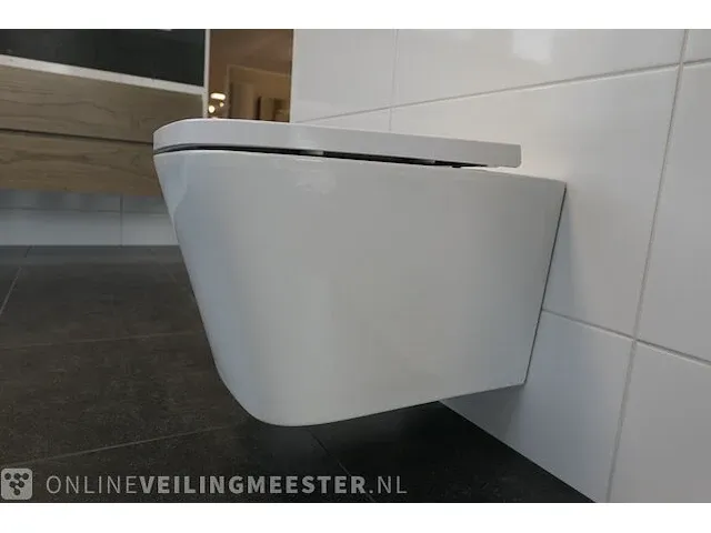 Wandcloset hr-badmeubelen, squared, wit - afbeelding 1 van  4