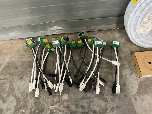 Wandcontactdozen, beschermingsslang en kabel - afbeelding 3 van  12