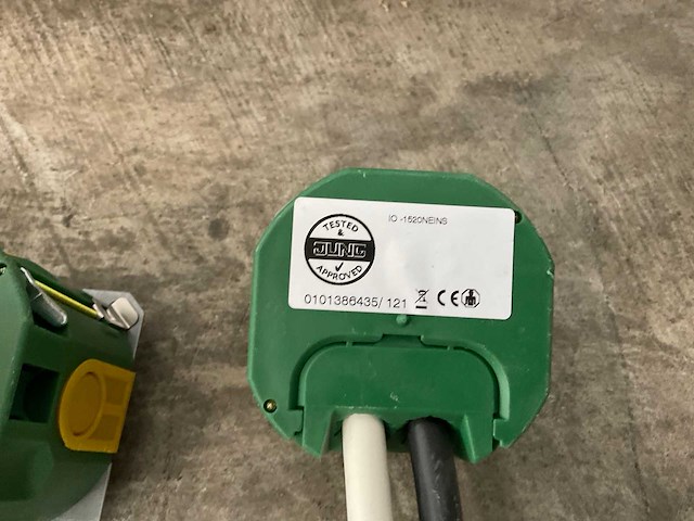 Wandcontactdozen, beschermingsslang en kabel - afbeelding 4 van  12