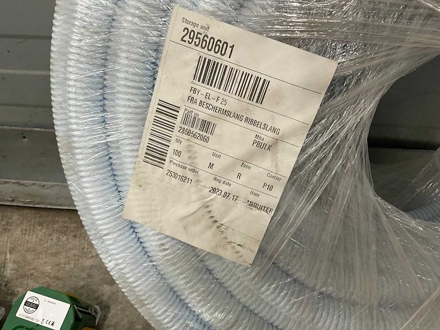 Wandcontactdozen, beschermingsslang en kabel - afbeelding 10 van  12