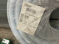 Wandcontactdozen, beschermingsslang en kabel - afbeelding 10 van  12