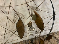 Wanddecoratie veren in net - afbeelding 2 van  3