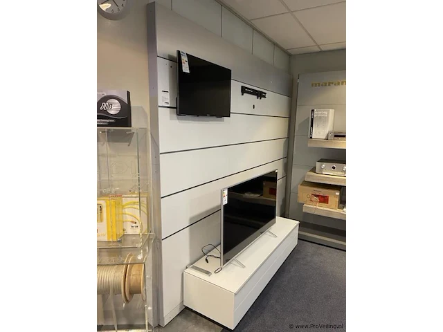Wanddisplay - 300x8x250cm - afbeelding 1 van  3
