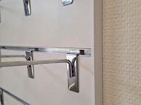 Wanddisplay met ophanghaken - afbeelding 3 van  3