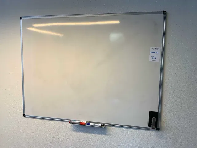 Wandgemonteerde whiteboard (2x) - afbeelding 2 van  3