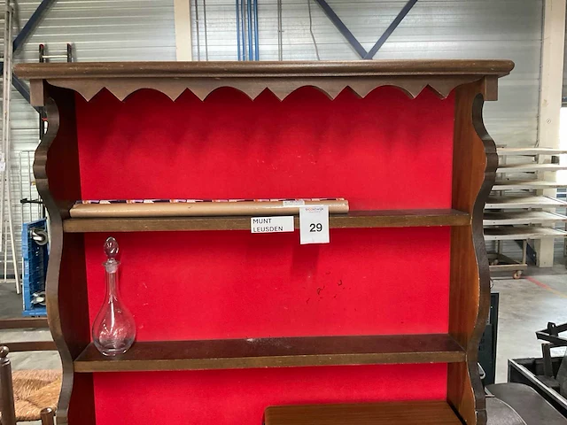 Wandkast met decoratiemateriaal - afbeelding 4 van  7