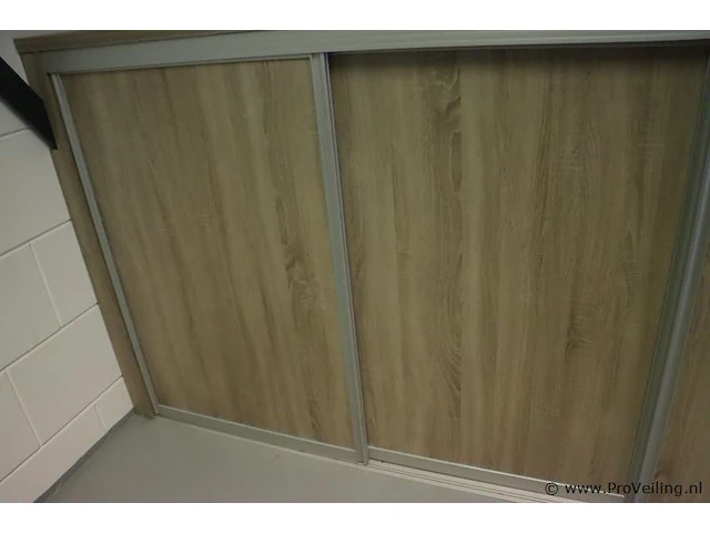 Wandkast met schuifdeuren - 332x72x131cm - afbeelding 3 van  5