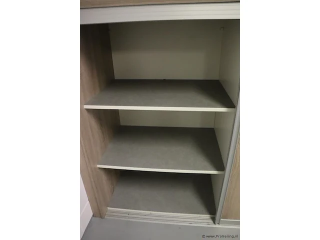 Wandkast met schuifdeuren - 332x72x131cm - afbeelding 4 van  5