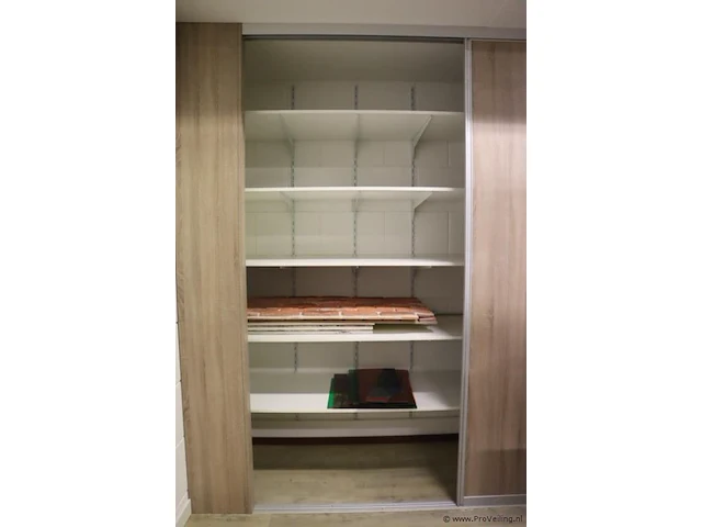 Wandkast met schuifdeuren - totaal 750cm (l) - afbeelding 3 van  6
