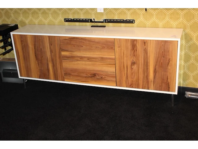 Wandkast met twee deuren en twee lades. afmeting 180 x 35 x 70 cm - afbeelding 1 van  2