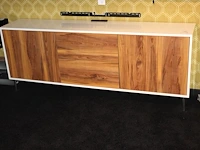 Wandkast met twee deuren en twee lades. afmeting 180 x 35 x 70 cm - afbeelding 1 van  2