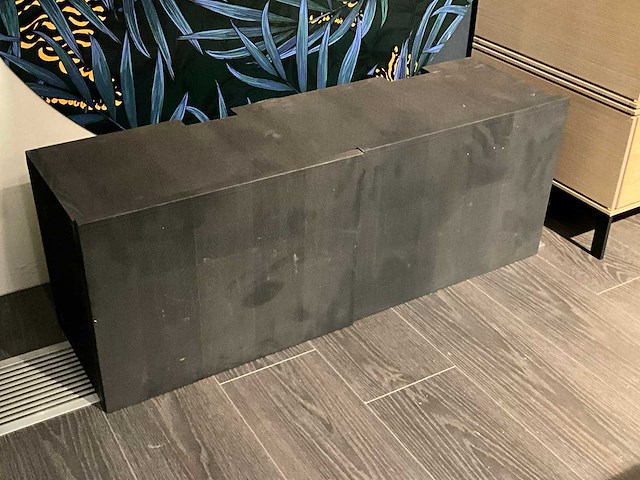 Wandkast - afbeelding 1 van  3