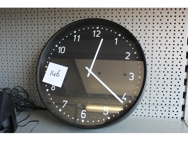Wandklok doorsnede 37 cm - afbeelding 2 van  2