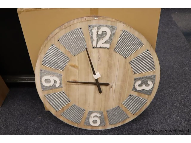 Wandklok, hout - afbeelding 1 van  2