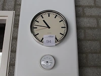 Wandklok karlsson met 24 cm doorsnede en hygrometer met doorsnede 10 cm. - afbeelding 1 van  2
