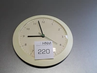 Wandklok met 25 cm doorsnede. - afbeelding 1 van  1