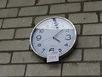 Wandklok met doorsnede 30 cm. - afbeelding 1 van  1