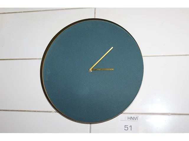 Wandklok met doorsnede 37 cm. - afbeelding 1 van  1
