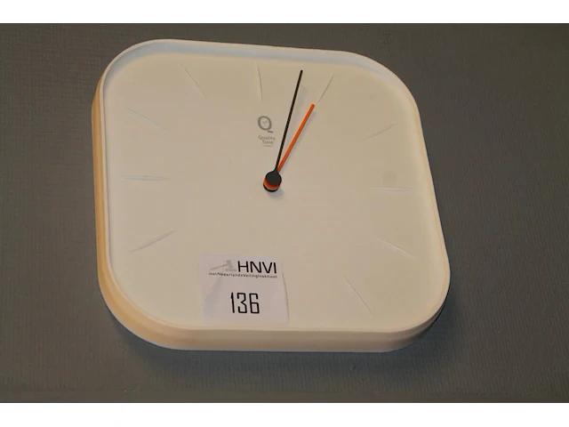 Wandklok qualitytime 30 x 30 cm. - afbeelding 1 van  1