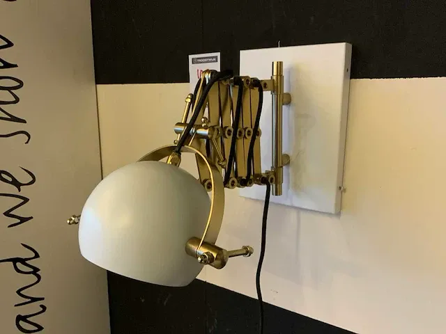 Wandlamp - afbeelding 1 van  2