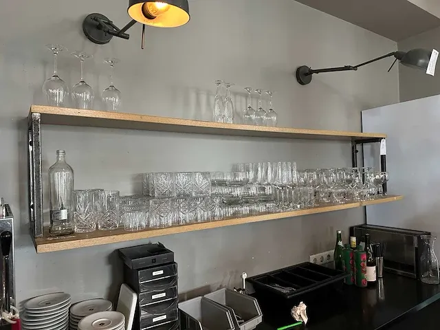 Wandschap voorzien van 2 niveaus - afbeelding 1 van  3