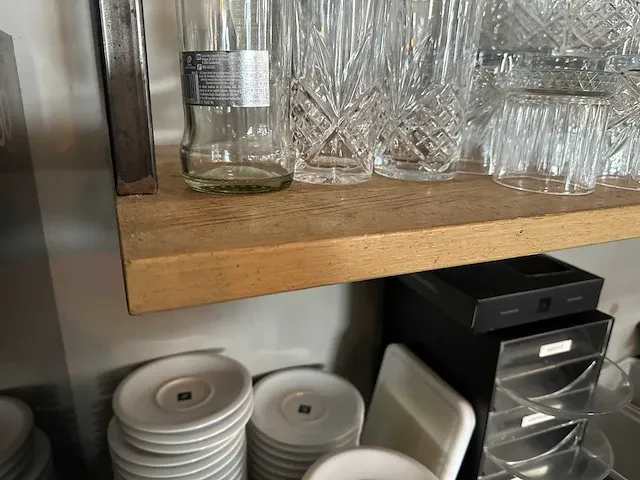 Wandschap voorzien van 2 niveaus - afbeelding 2 van  3