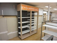 Wandstelling met houten ombouw (3x) - afbeelding 1 van  5