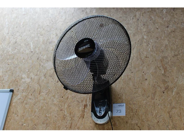 Wandventilator duroni. - afbeelding 1 van  2