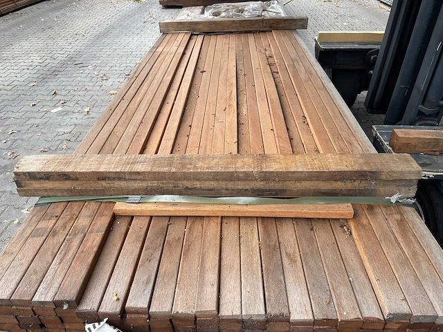 Wane planken geschaafd 3350-4000x40x21mm (266x) - afbeelding 1 van  3