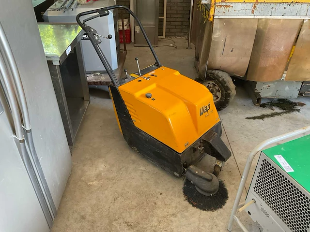 Wap kse 770 straatveegmachine - afbeelding 1 van  6